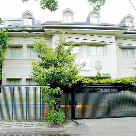W Home Cikatomas Jakarta Exterior foto